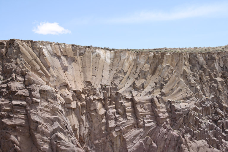 Ryolithsäulen an Owens Valley Gorge